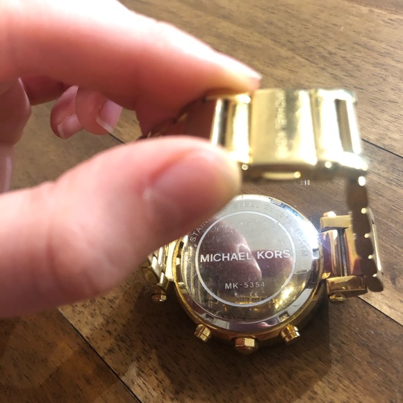 Michael Kors Watch - Picture 2 of 4